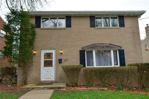 Photo of 314 Pointview Rd, Pittsburgh, PA 15227 (MLS # 1746701)