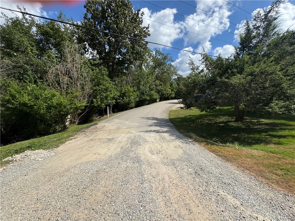 * Skidmore Dr