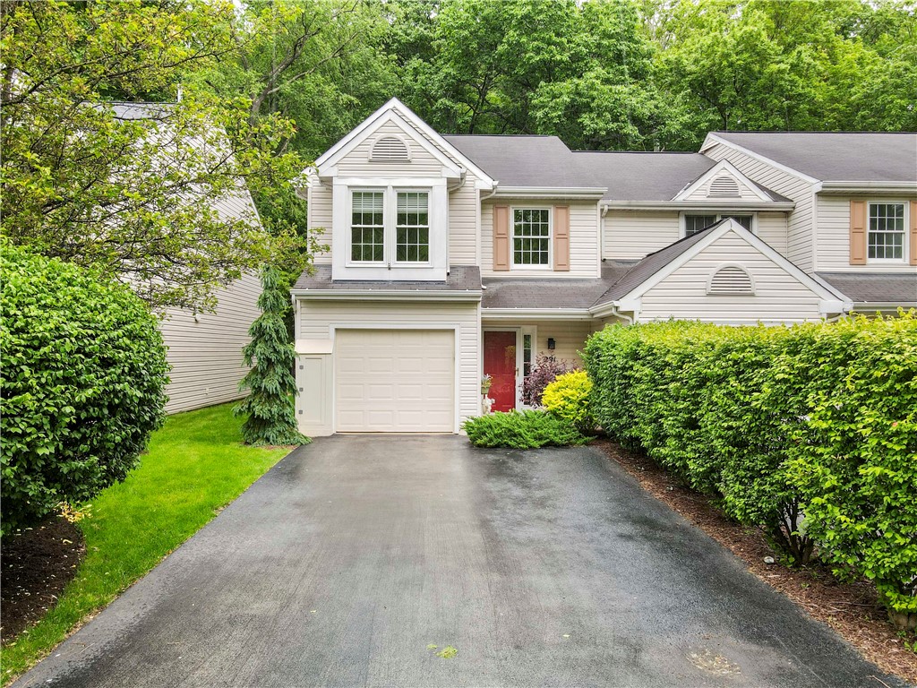 291 Commons Drive Dr, Oakmont, Pennsylvania image 1