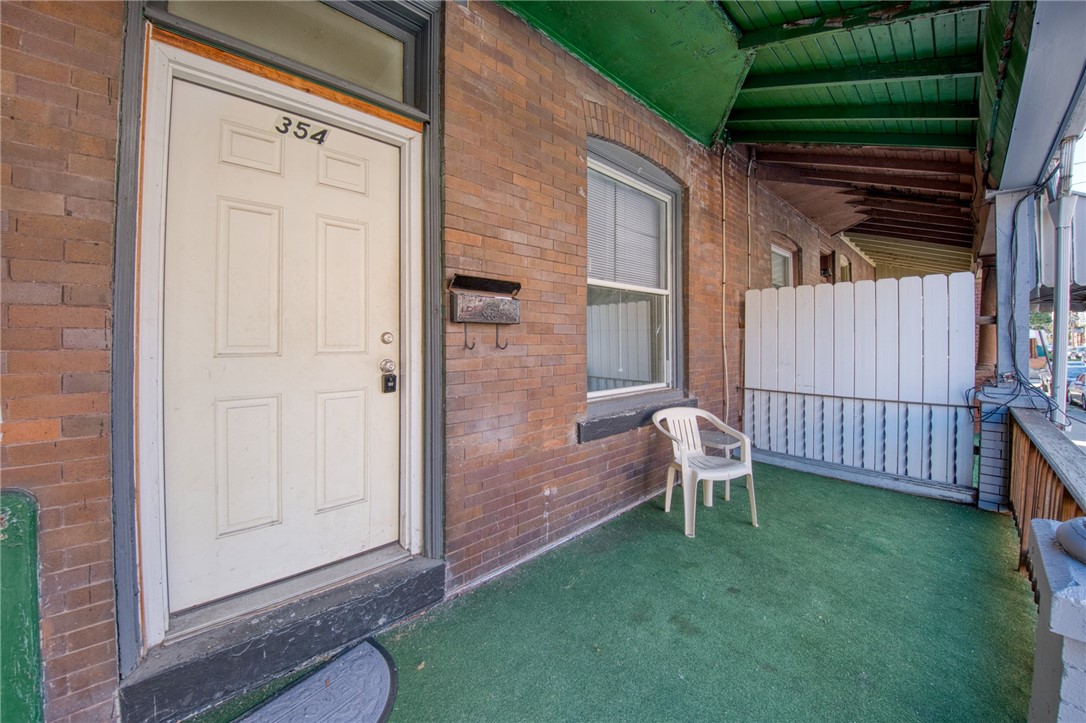 Oakland, Pennsylvania 15213, United States, 4 Bedrooms Bedrooms, ,2 BathroomsBathrooms,Residential,Active,201264