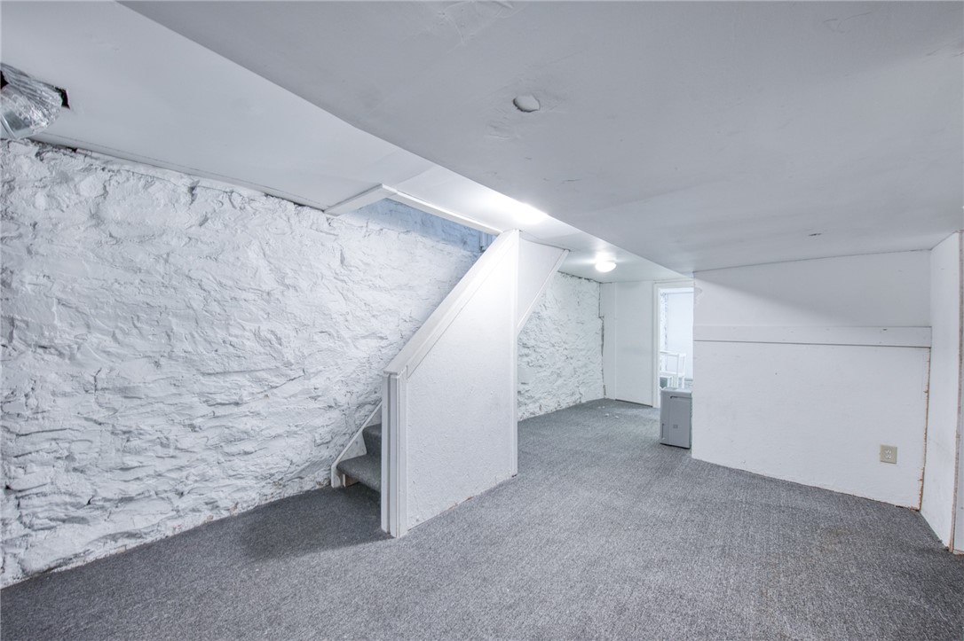 Oakland, Pennsylvania 15213, United States, 4 Bedrooms Bedrooms, ,2 BathroomsBathrooms,Residential,Active,201264