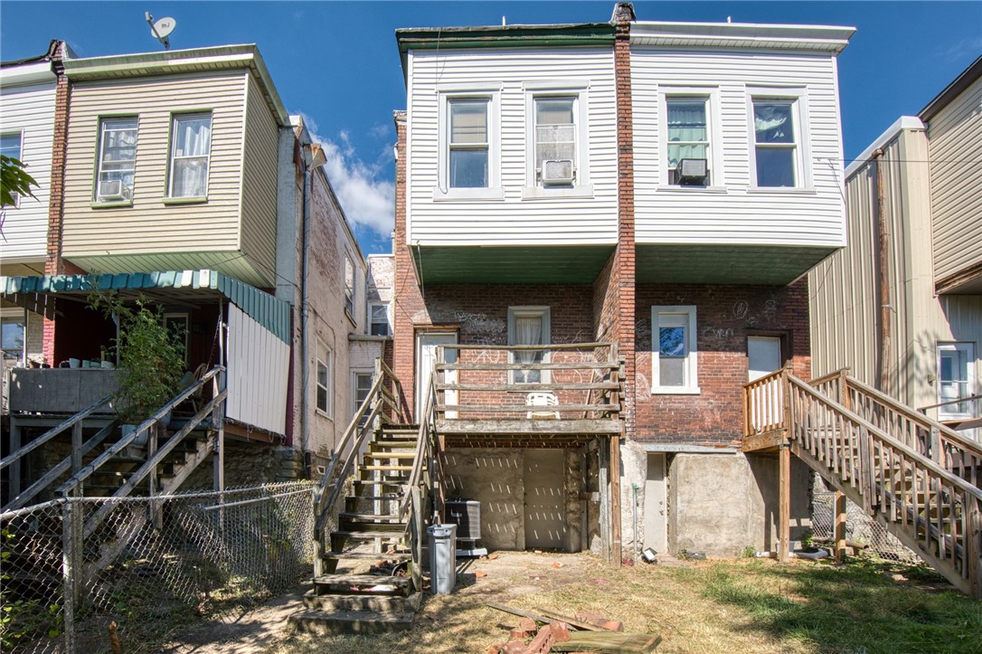 Oakland, Pennsylvania 15213, United States, 4 Bedrooms Bedrooms, ,2 BathroomsBathrooms,Residential,Active,201264