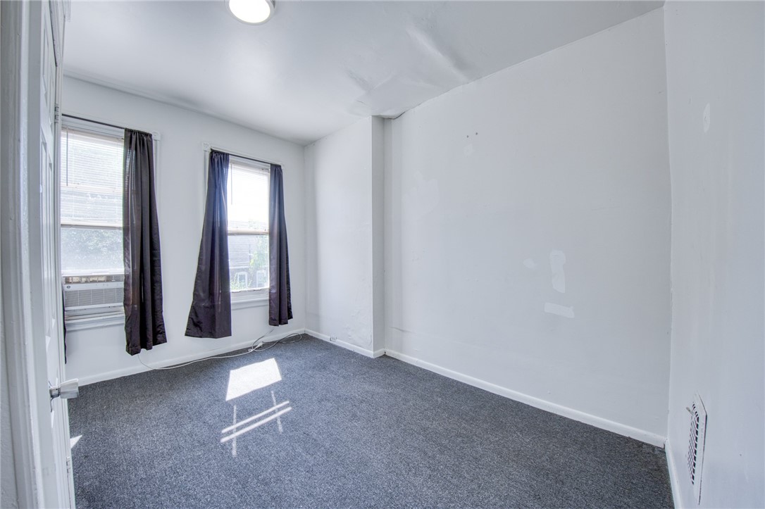 Oakland, Pennsylvania 15213, United States, 4 Bedrooms Bedrooms, ,2 BathroomsBathrooms,Residential,Active,201264