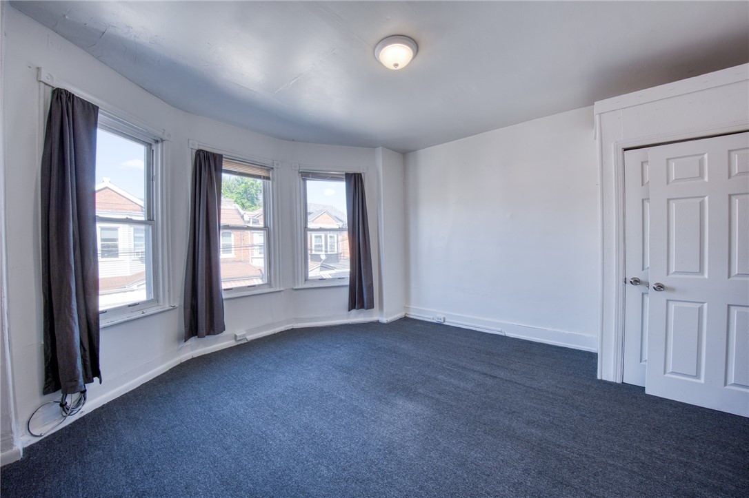 Oakland, Pennsylvania 15213, United States, 4 Bedrooms Bedrooms, ,2 BathroomsBathrooms,Residential,Active,201264