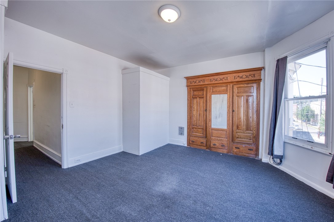 Oakland, Pennsylvania 15213, United States, 4 Bedrooms Bedrooms, ,2 BathroomsBathrooms,Residential,Active,201264