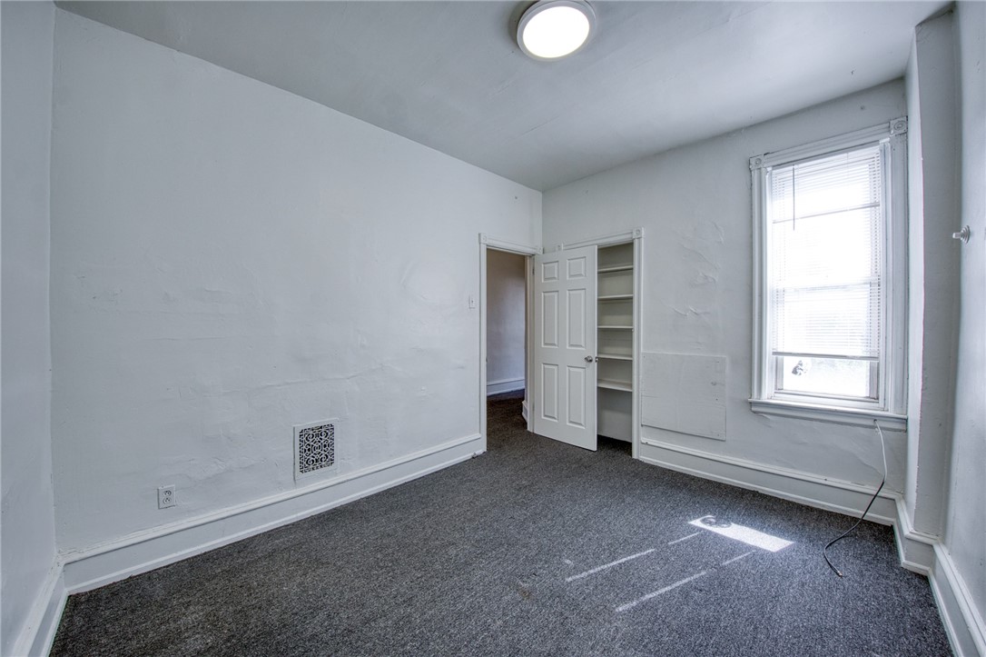 Oakland, Pennsylvania 15213, United States, 4 Bedrooms Bedrooms, ,2 BathroomsBathrooms,Residential,Active,201264