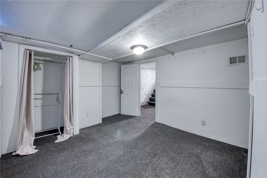 Oakland, Pennsylvania 15213, United States, 4 Bedrooms Bedrooms, ,2 BathroomsBathrooms,Residential,Active,201264