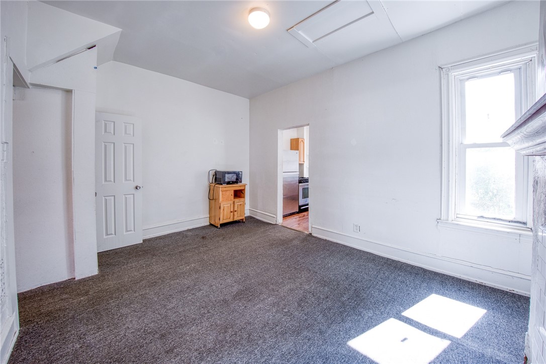 Oakland, Pennsylvania 15213, United States, 4 Bedrooms Bedrooms, ,2 BathroomsBathrooms,Residential,Active,201264