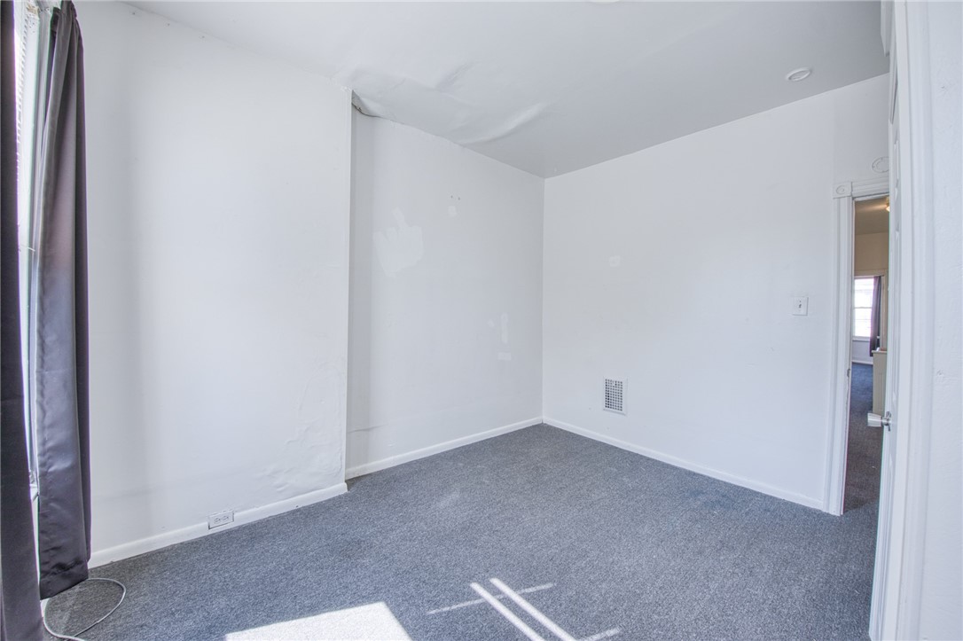 Oakland, Pennsylvania 15213, United States, 4 Bedrooms Bedrooms, ,2 BathroomsBathrooms,Residential,Active,201264