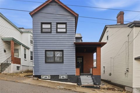 Photo of 310 13th St, Pittsburgh, PA 15215 (MLS # 1736416)
