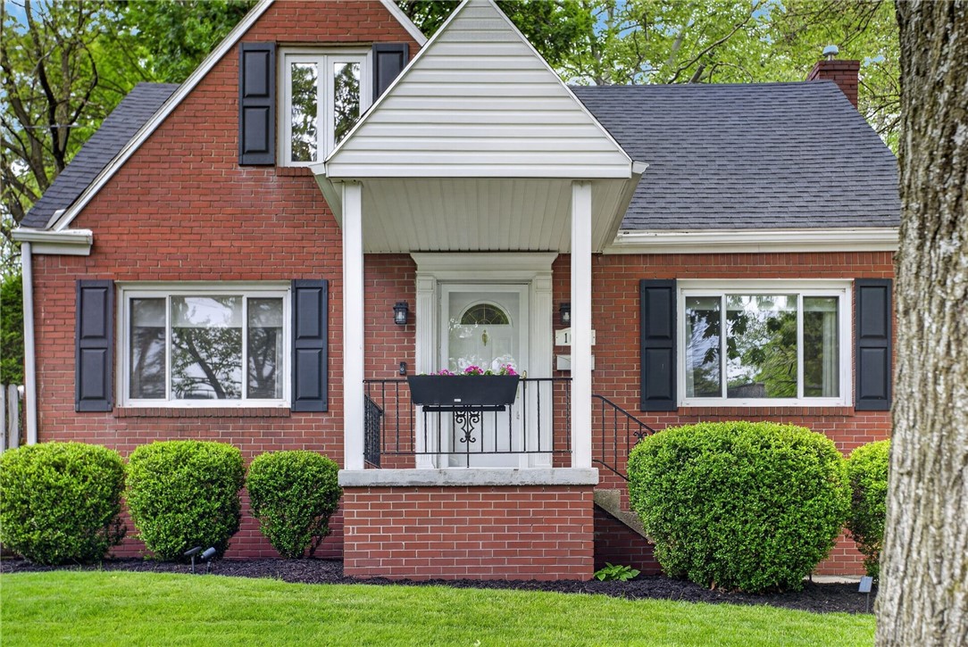 1049 Windermere Dr.