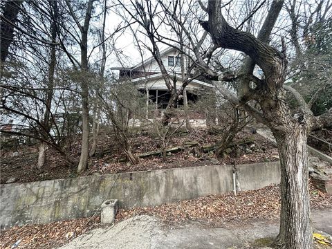 Photo of 1540 Marie St, Pittsburgh, PA 15221 (MLS # 1738160)