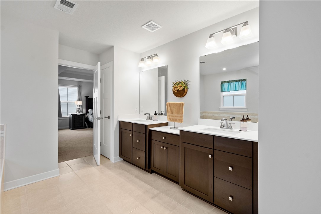 South Fayette, Pennsylvania 15057, United States, 4 Bedrooms Bedrooms, ,4 BathroomsBathrooms,Residential,Active,97102