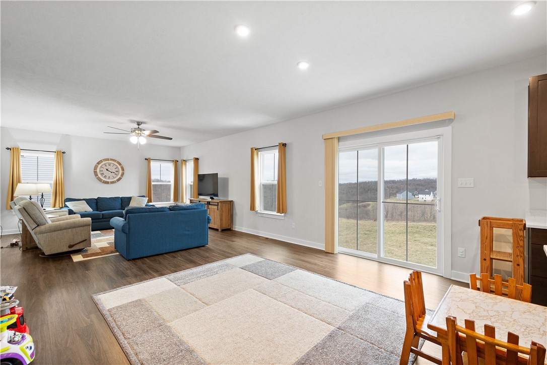 South Fayette, Pennsylvania 15057, United States, 4 Bedrooms Bedrooms, ,4 BathroomsBathrooms,Residential,Active,97102