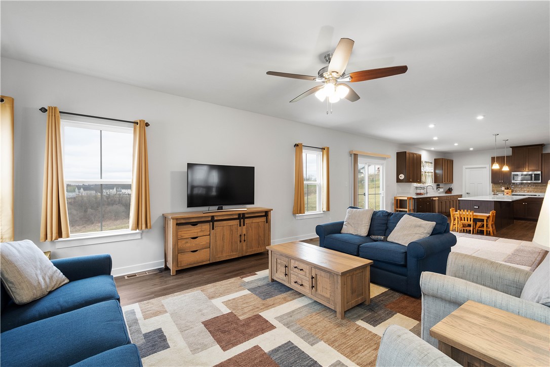 South Fayette, Pennsylvania 15057, United States, 4 Bedrooms Bedrooms, ,4 BathroomsBathrooms,Residential,Active,97102