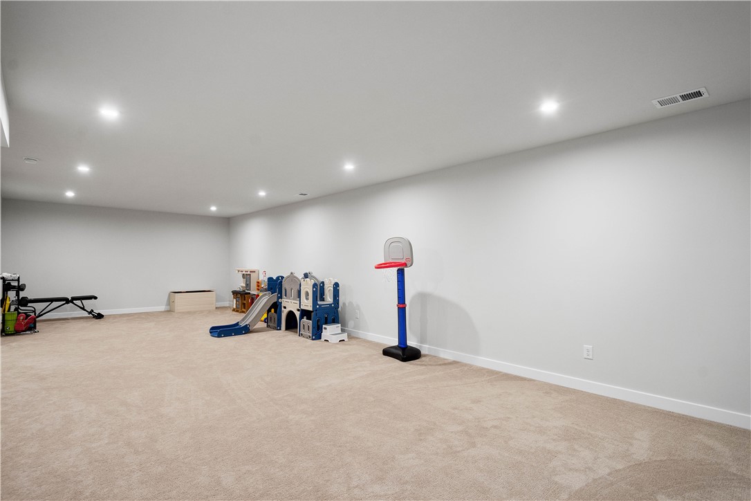 South Fayette, Pennsylvania 15057, United States, 4 Bedrooms Bedrooms, ,4 BathroomsBathrooms,Residential,Active,97102