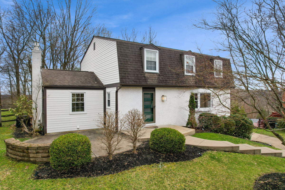 4735 Valleyfield Drive