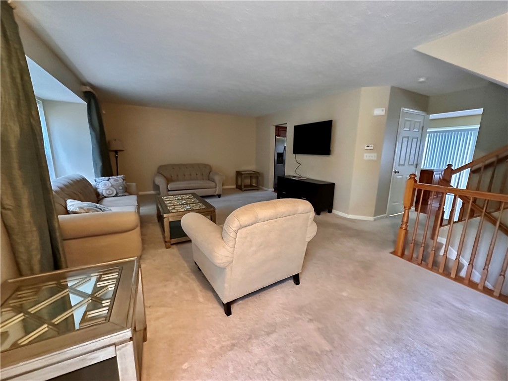 143 Blue Grass Circle Cir, Monroeville, Pennsylvania image 9