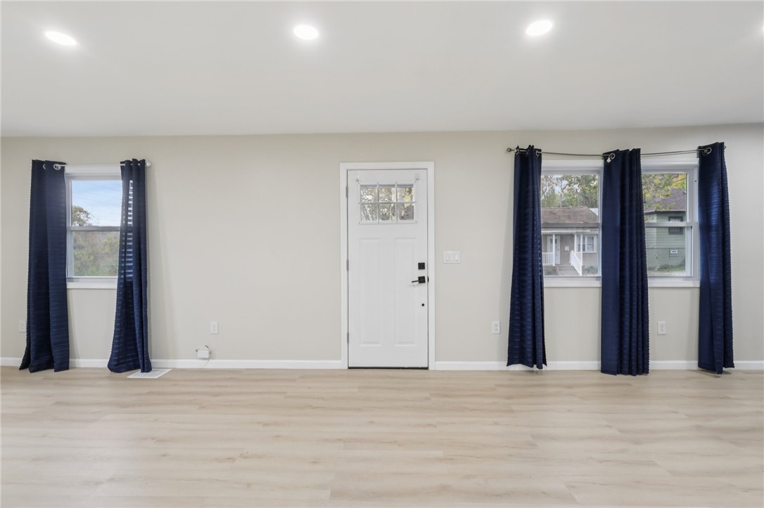 10 Poplar St