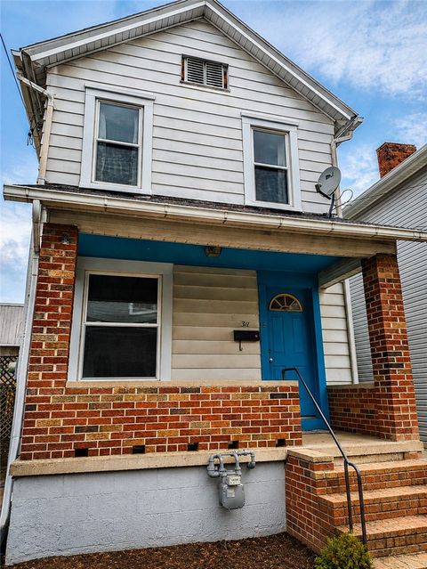 Homes For Sale - 311 Strawberry Alley Aly<br/> New Brighton, PA 15066