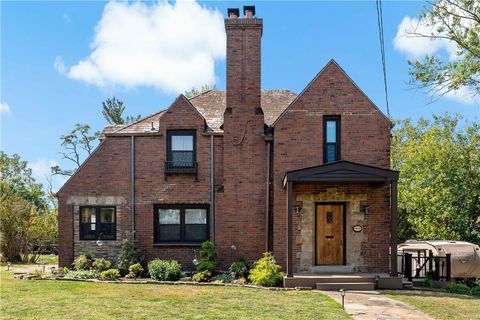 Photo of 1012 Forsythe Rd, Carnegie, PA 15106 (MLS # 1735976)