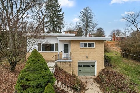 Photo of 172 E Wedgewood Dr, Pittsburgh, PA 15229 (MLS # 1735579)