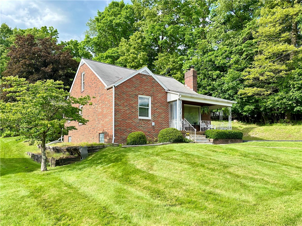 2 W Leasure Ave