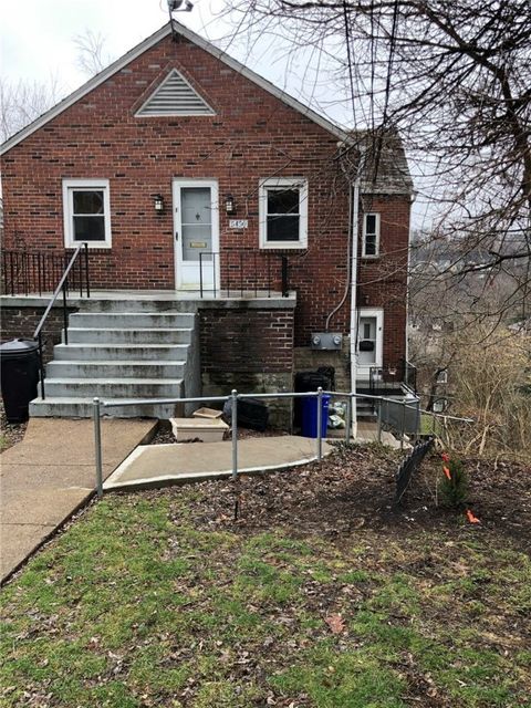 Photo of 5450 Covode Pl, Pittsburgh, PA 15217 (MLS # 1726120)