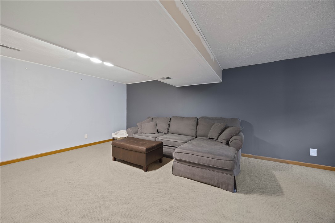 119 Summit Ridge Dr Dr, Bridgeville, Pennsylvania image 21