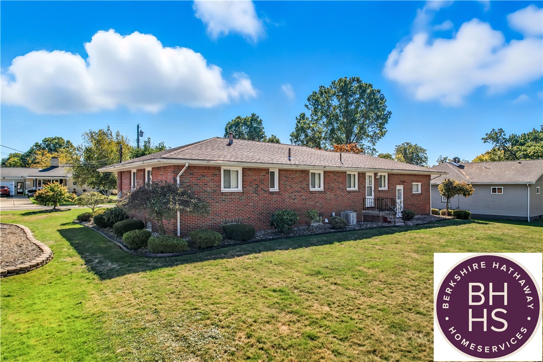 Farrell, Pennsylvania 16121, United States, 3 Bedrooms Bedrooms, ,2 BathroomsBathrooms,Residential,Active,224391