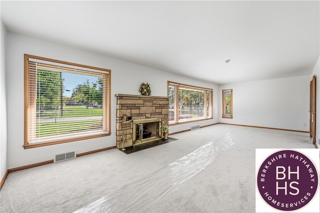 Farrell, Pennsylvania 16121, United States, 3 Bedrooms Bedrooms, ,2 BathroomsBathrooms,Residential,Active,224391