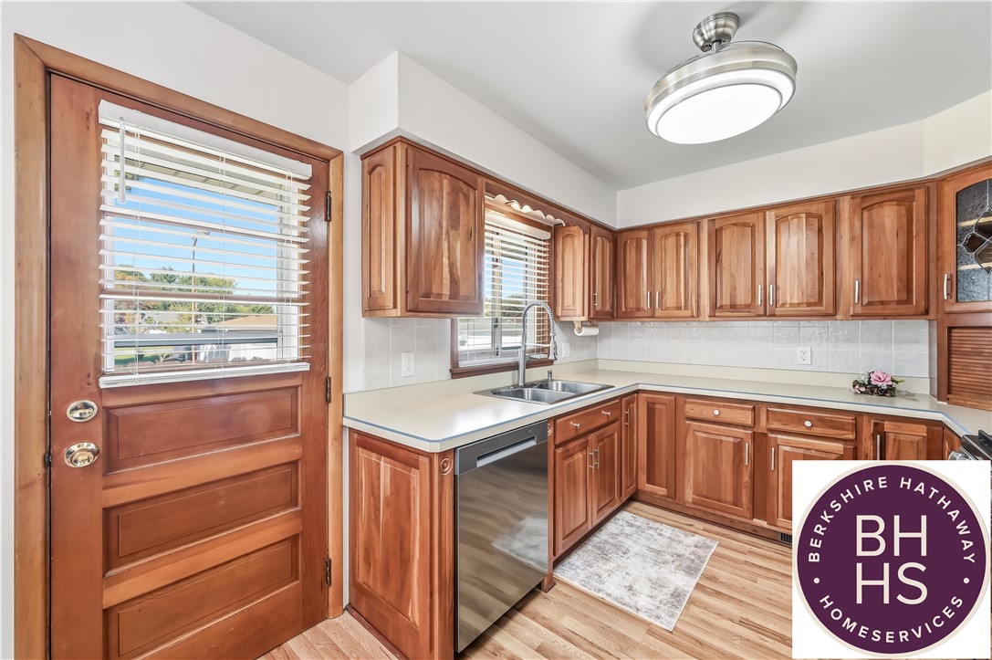 Farrell, Pennsylvania 16121, United States, 3 Bedrooms Bedrooms, ,2 BathroomsBathrooms,Residential,Active,224391