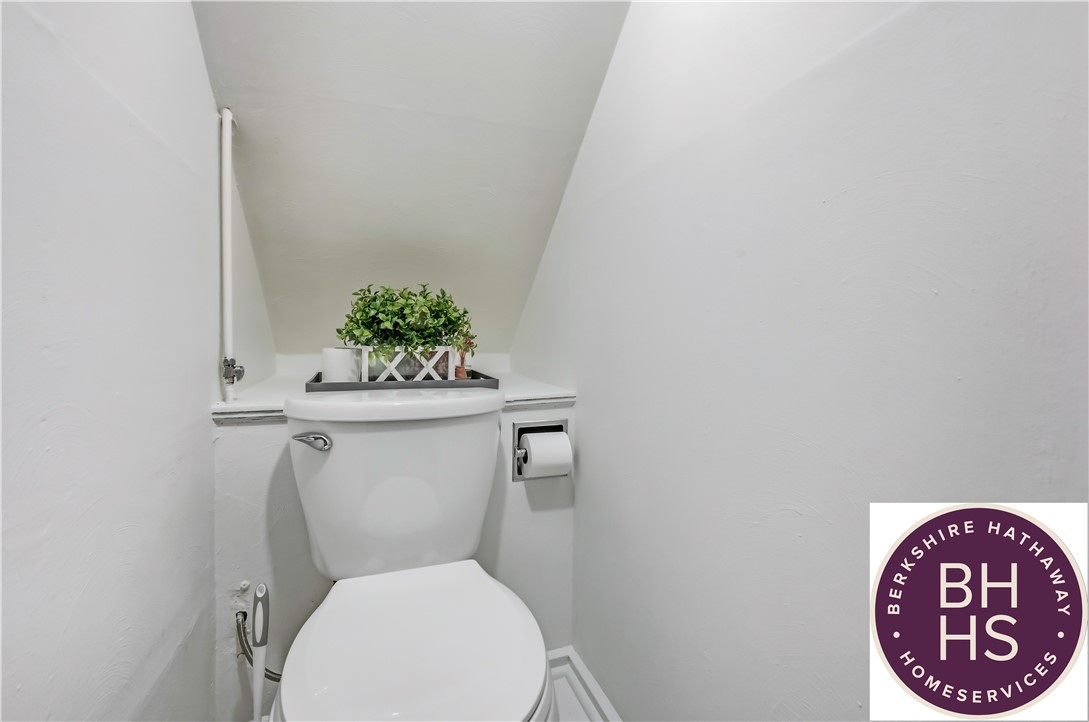 Farrell, Pennsylvania 16121, United States, 3 Bedrooms Bedrooms, ,2 BathroomsBathrooms,Residential,Active,224391