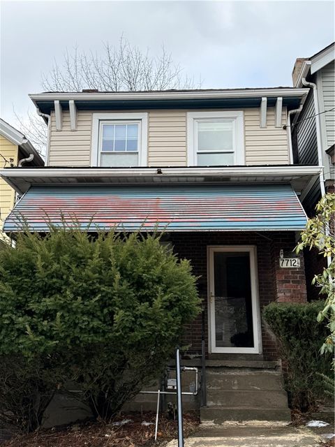 Photo of 7712 1/2 Francis St, Pittsburgh, PA 15218 (MLS # 1740458)