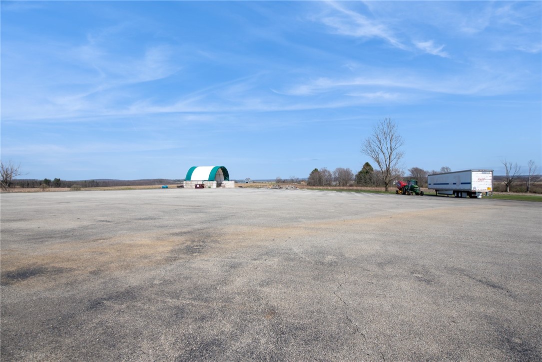 208 W Mud Pike Pike, Somerset, Pennsylvania image 39
