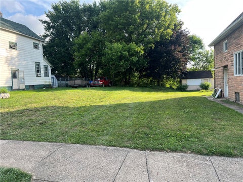 Vacant Land For Sale - 1230 Randolph St St<br/> New Castle, PA 16101