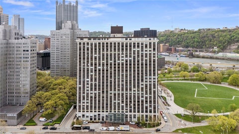 Photo for 320 Fort Duquesne Boulevard 6F