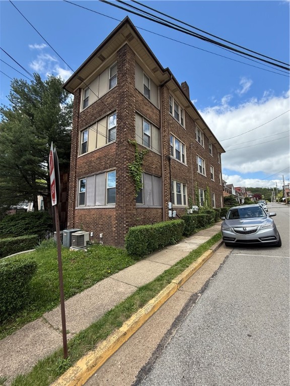 17 Lenox Ave