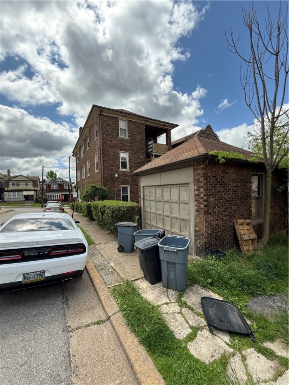 17 Lenox Ave