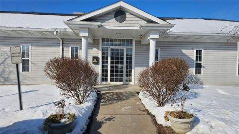 Photo of 19 Mcquiston Dr, Jackson Center, PA 16133 (MLS # 1744689)