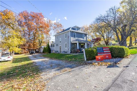 Photo of 10 Coolidge St, Uniontown, PA 15401 (MLS # 1731441)