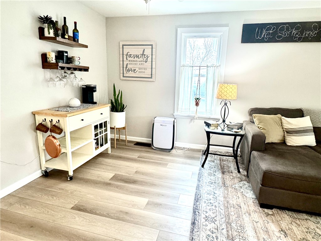 Twp Of But NW, Pennsylvania 16001, United States, 3 Bedrooms Bedrooms, ,1 BathroomBathrooms,Residential,Contingent,102387