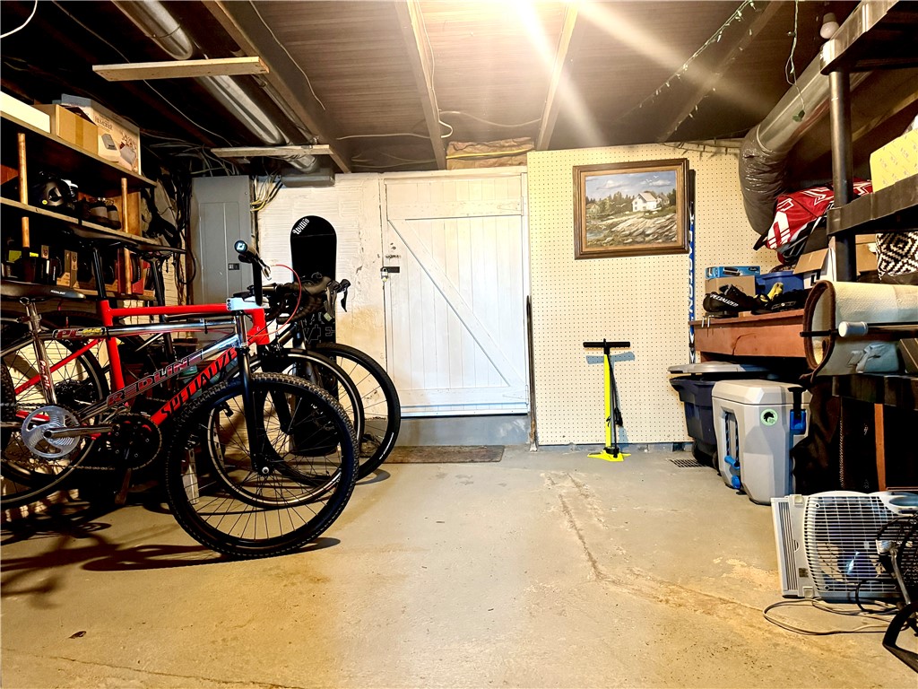 Twp Of But NW, Pennsylvania 16001, United States, 3 Bedrooms Bedrooms, ,1 BathroomBathrooms,Residential,Contingent,102387