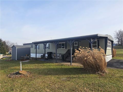 Photo of 102 Tiffany Ln, Portersville, PA 16051 (MLS # 1735195)