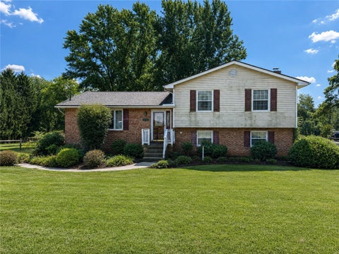 Homes For Sale - 130 Maplehurst Dr Dr<br/> Aliquippa, PA 15001