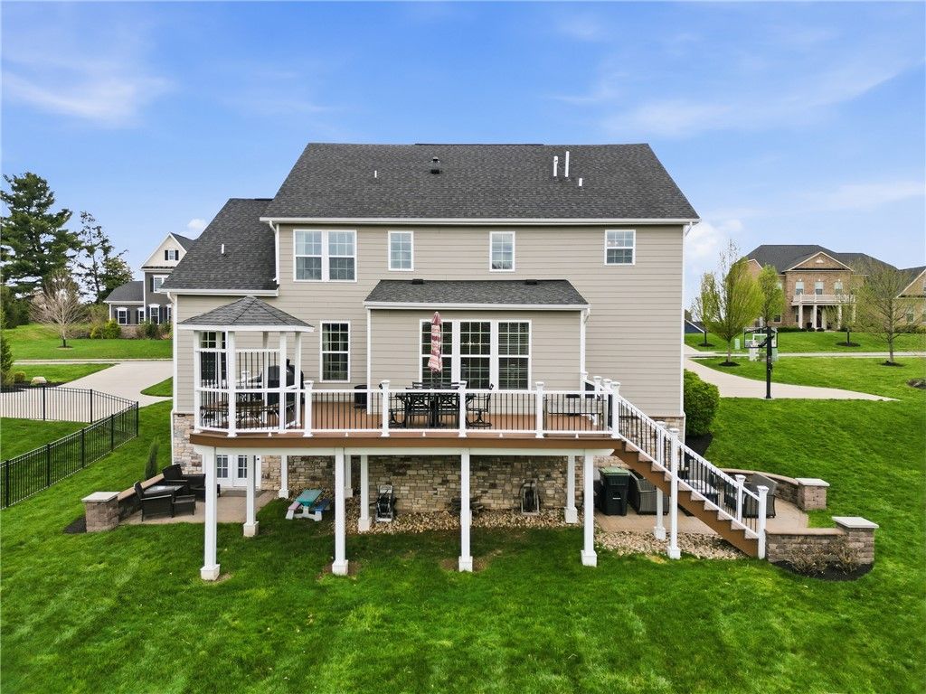 Photo of 120 Minnock Dr, Mars, PA 16046 (MLS # 1749503)