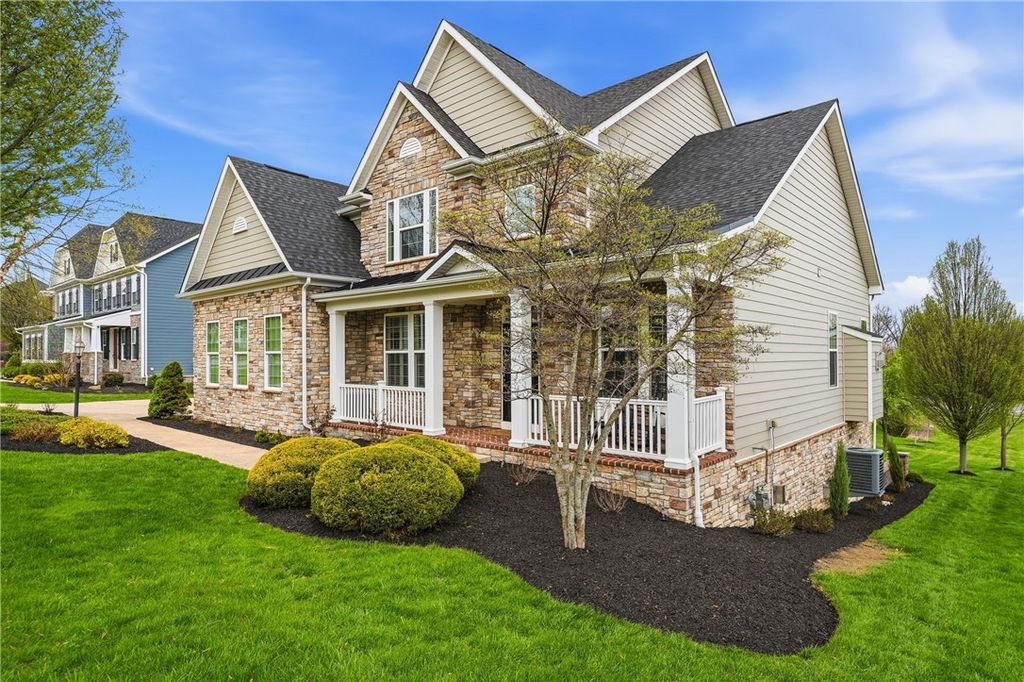 Photo of 120 Minnock Dr, Mars, PA 16046 (MLS # 1749503)