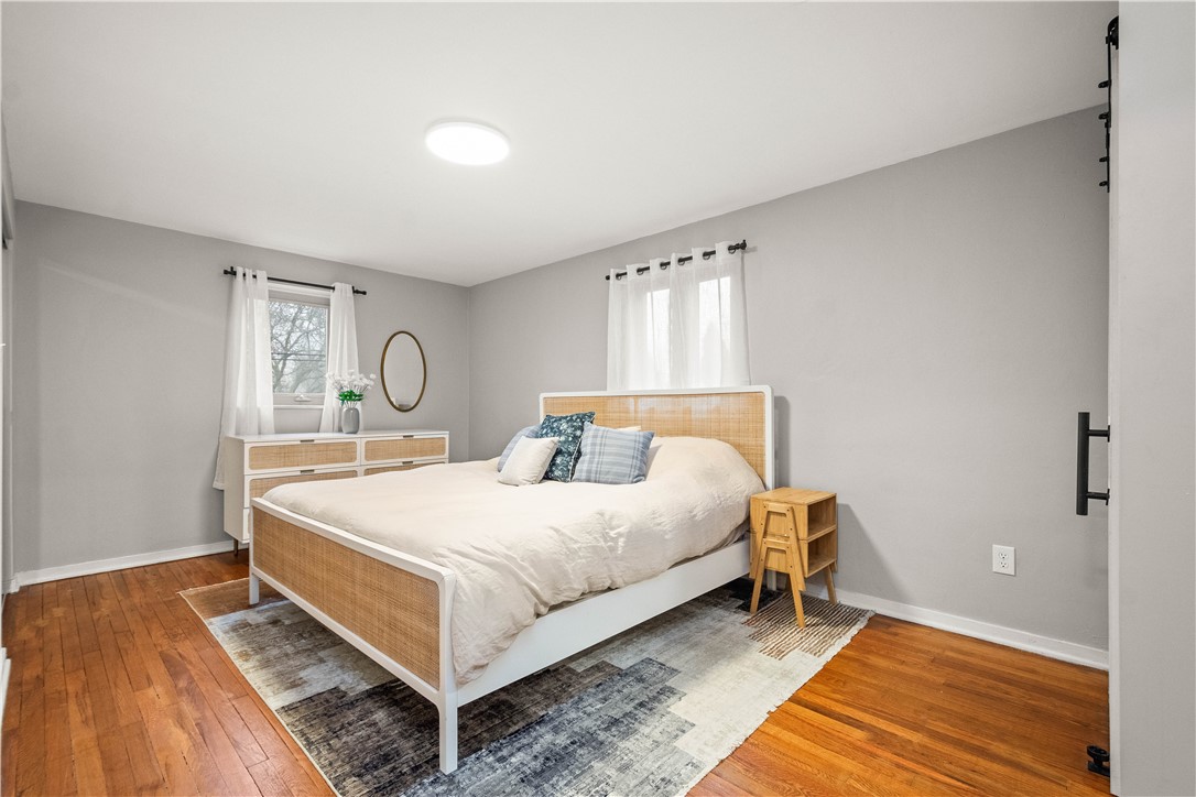 Upper St. Clair, Pennsylvania 15241, United States, 3 Bedrooms Bedrooms, ,4 BathroomsBathrooms,Residential,Pending,8389