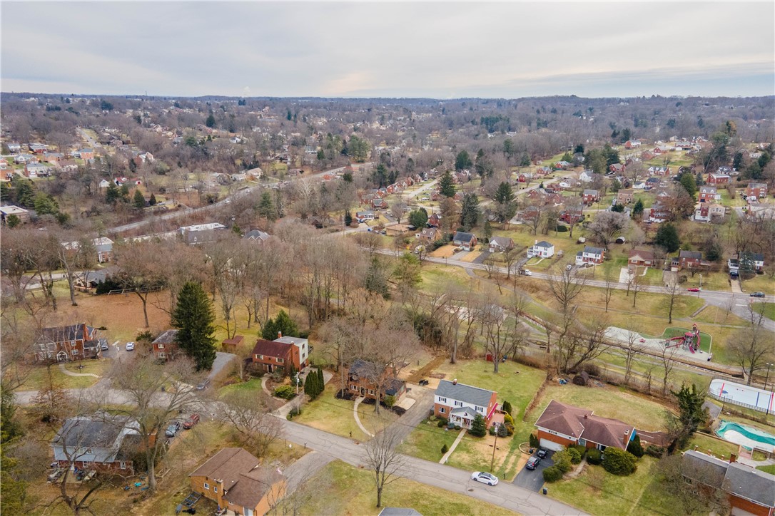 Upper St. Clair, Pennsylvania 15241, United States, 3 Bedrooms Bedrooms, ,4 BathroomsBathrooms,Residential,Pending,8389