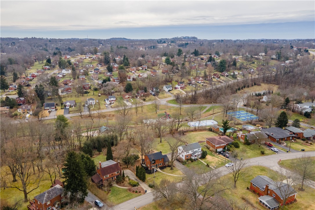 Upper St. Clair, Pennsylvania 15241, United States, 3 Bedrooms Bedrooms, ,4 BathroomsBathrooms,Residential,Pending,8389